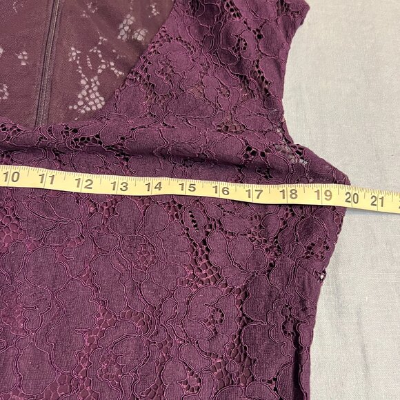 Lauren Ralph Lauren Women's Sheath Dress Lace Purple Size 10 Cap Sleeve V-Neck - Picture 7 of 11